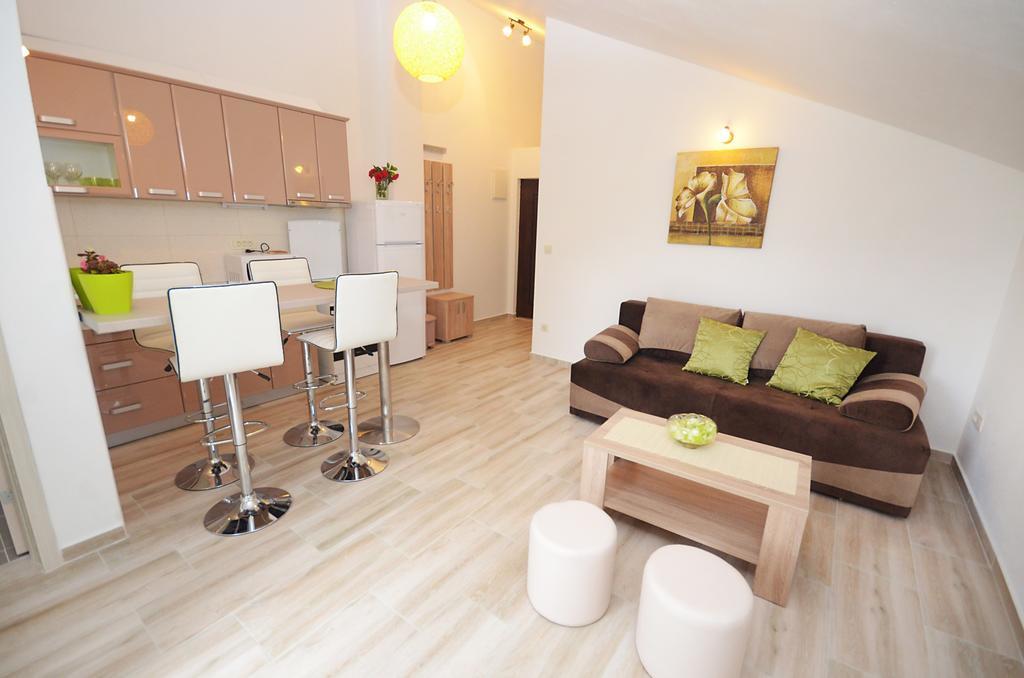Apartmani Mizdrak Kotor Bagian luar foto