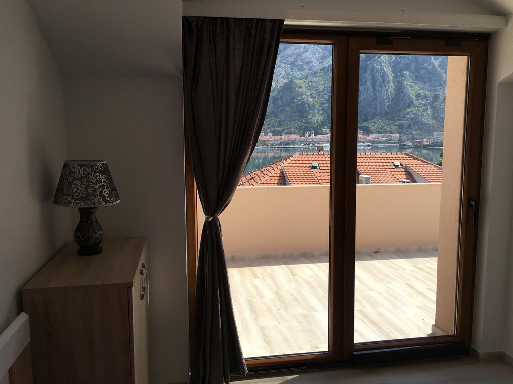 Apartmani Mizdrak Kotor Bagian luar foto